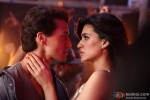 Tiger Shroff and Kriti Sanon in Heropanti Movie Stills Pic 5