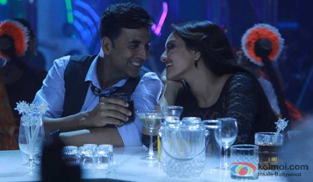 Akshay Kumar and Sonakshi Sinha in a still from movie 'Holiday'
