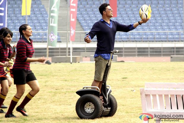 Sonakshi Sinha and Akshay Kumar in a still from movie ‘Holiday’