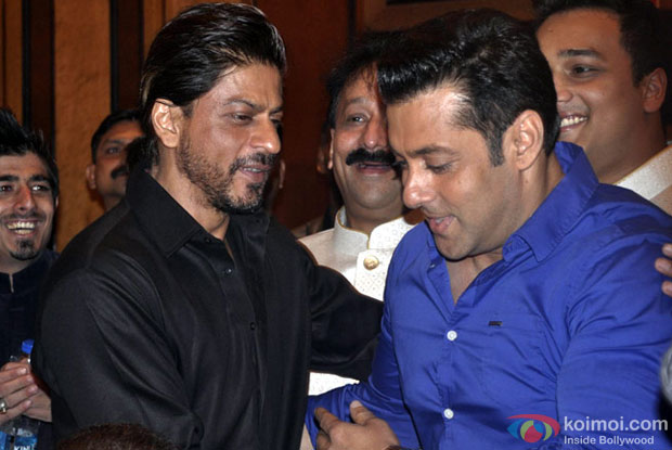 Shah Rukh Khan, Salman Khan At The Iftaar Party Last Night Shah Rukh Khan, Salman Khan At The Iftaar Party Last Night