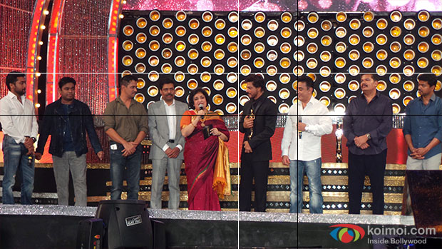 SRK Receives The Entertainer of Indian Cinema Award
