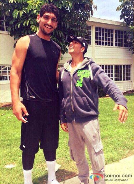 India's Basketball Player Satnam Singh and Akshay Kumar