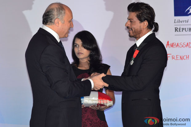 Shah Rukh Khan conferred with 'Knight of the Legion of Honour' Shah Rukh Khan conferred with 'Knight of the Legion of Honour'