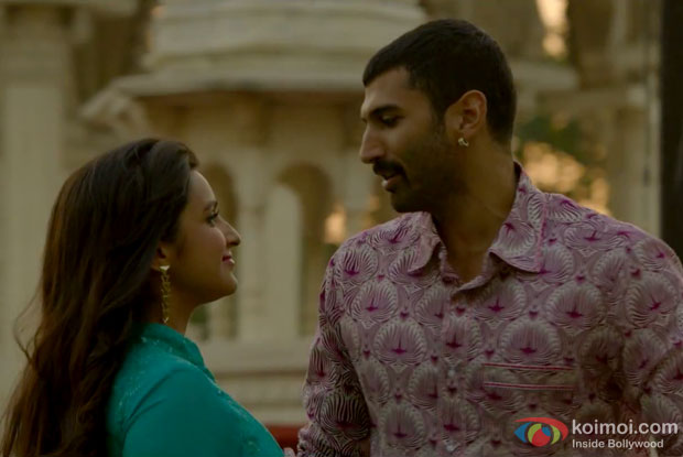 Parineeti Chopra and Aditya Roy Kapur in a still from movie ‘Daawat-E-Ishq’