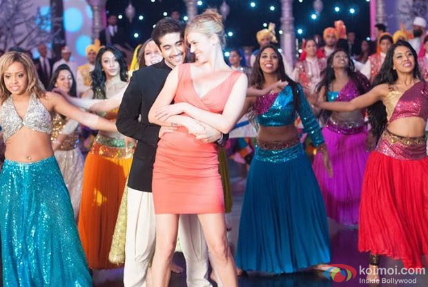 Vinay Virmani and Isabelle Kaif in a 'Dal Makhani' song still from movie 'Dr. Cabbie'
