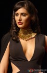 Nargis Fakhri Walks The Ramp At India Bridal Fashion Week Pic 2