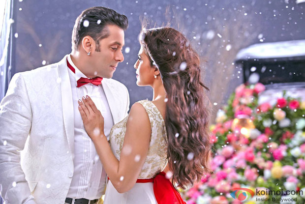 Salman Khan and Jacqueline Fernandez in a still from movie 'Kick'