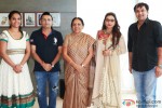 Rani Mukerji Meets Gujarat CM Pic 4