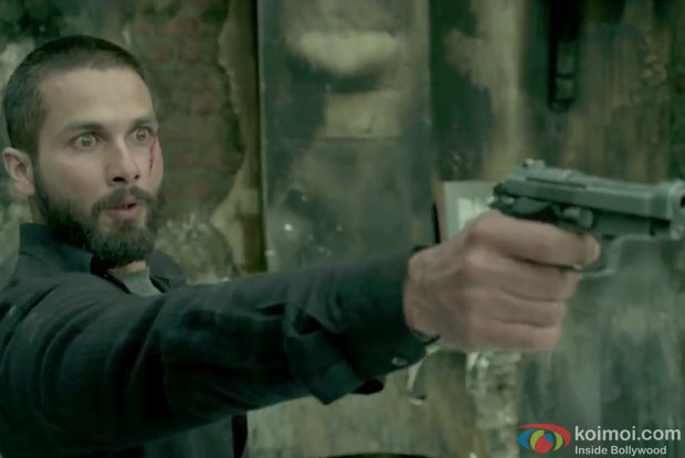 Shahid Kapoor in a Still from movie 'Haider' Shahid Kapoor in a Still from movie 'Haider'
