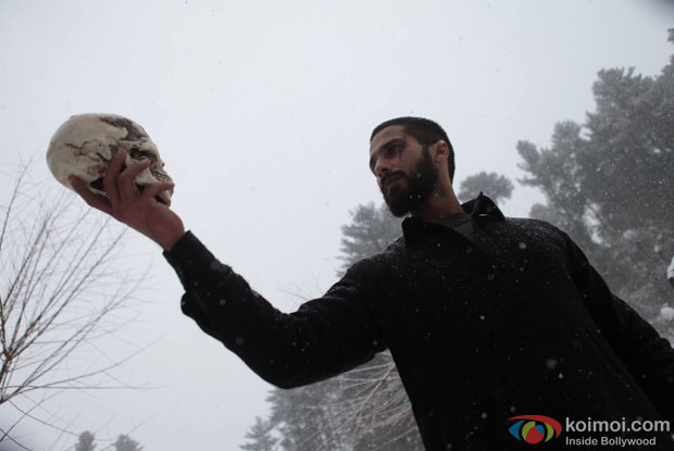 Shahid Kapoor in a still from movie 'Haider'
