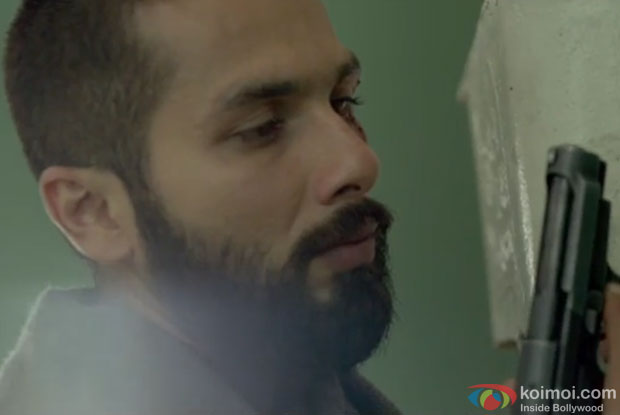 Shahid Kapoor in a Still from movie 'Haider'