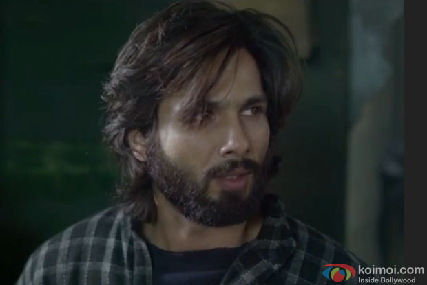 Shahid Kapoor in a Still from movie 'Haider'