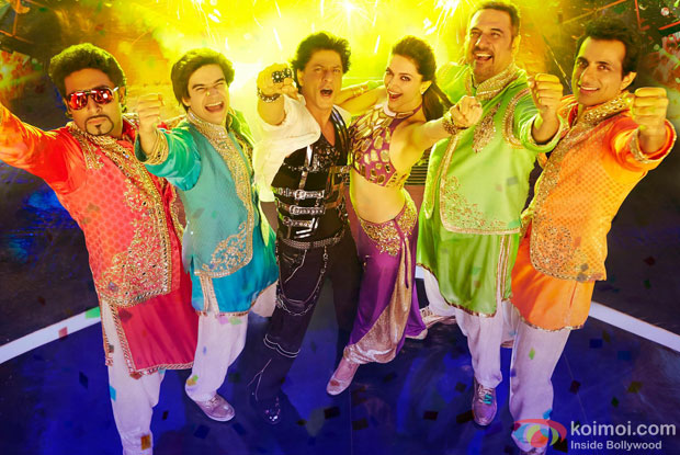 Abhishek Bachchan, Vivaan Shah, Shah Rukh Khan, Deepika Padukone, Boman Irani and Sonu Sood in a still from movie 'Happy New Year'