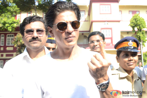 Shah Rukh Khan After Casting His Vote At Maharashtra Elections