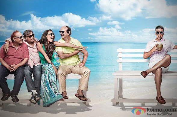 Piyush Mishra, Annu Kapoor, Lisa Haydon, Anupam Kher and Akshay Kumar in a still from movie 'The Shaukeens'