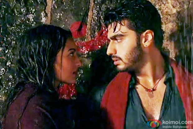 Sonakshi Sinha and Arjun Kapoor in a still from movie 'Tevar'