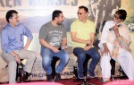 Aamir Khan, Vidhu Vinod Chopra and Amitabh Bachchan during the traier launch of 'Broken Horses' Pic 2