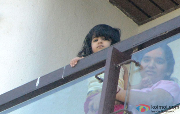Akshay Kumar Daughter Nitara Snapped At His House