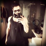 Shahid Kapoor taking a selfie on the sets of Shaandaar