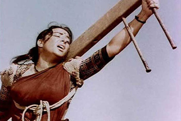 Nargis in a still from movie 'Mother India (1957)'
