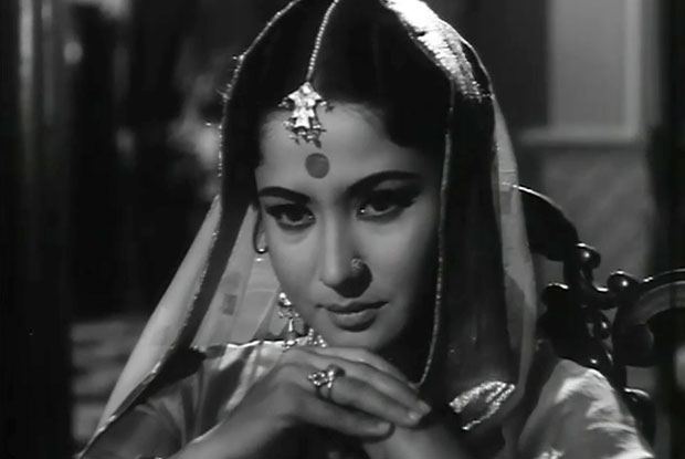 Meena Kumari in a still from movie 'Sahib Bibi Aur Ghulam (1962)'