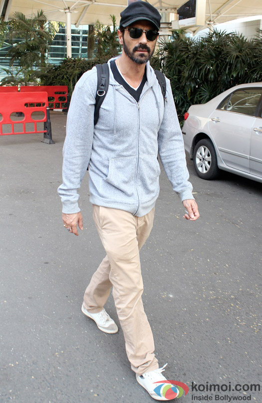 Arjun Rampal Snapped At Domestic Airport