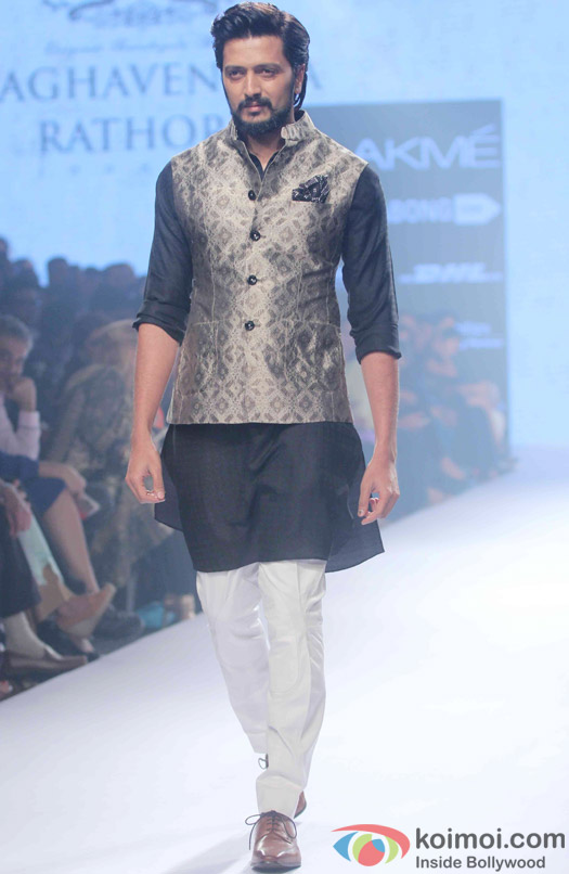 Riteish Deshmukh Walks The Ramp For Raghavendra Rathore At Lakme Fashion Week Summer Resort 2015 Riteish Deshmukh Walks The Ramp For Raghavendra Rathore At Lakme Fashion Week Summer Resort 2015