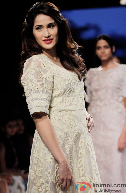 Sagarika Ghatge Walks The Ramp For Pallavi Singhee & Yogesh Chaudhary