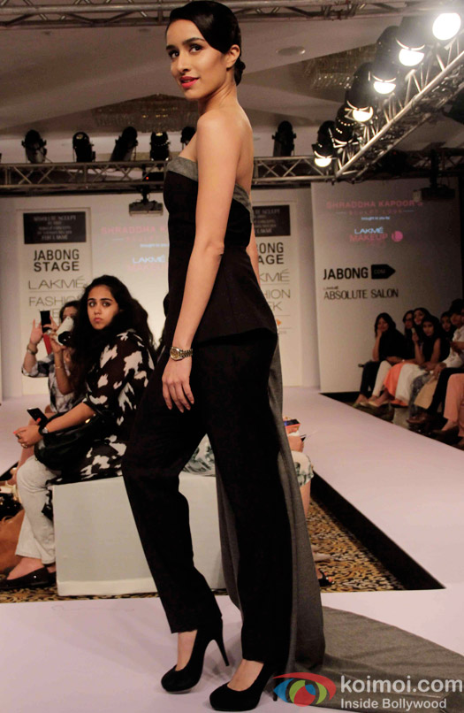 Shraddha Kapoor Walks The Ramp For Absolute Sculpt Show Shraddha Kapoor Walks The Ramp For Absolute Sculpt Show