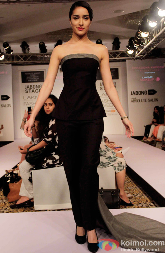 Shraddha Kapoor Walks The Ramp For Absolute Sculpt Show Shraddha Kapoor Walks The Ramp For Absolute Sculpt Show