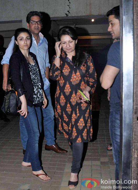 Soha Ali Khan,  Sharmila Tagore and Kunal Khemu Snapped At Saif Ali Khan's House