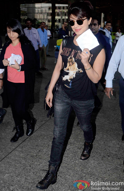 Priyanka Chopra Snapped At International Airport