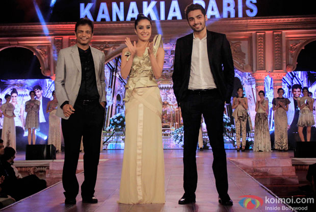 Shraddha Kapoor Unveiling The 40 ft Tall Eiffel Tower