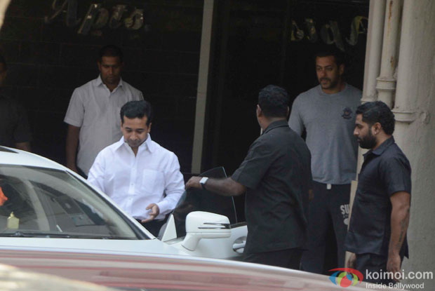 Nitesh Narayan Rane Visit Salman Khan At Galaxy Apartments