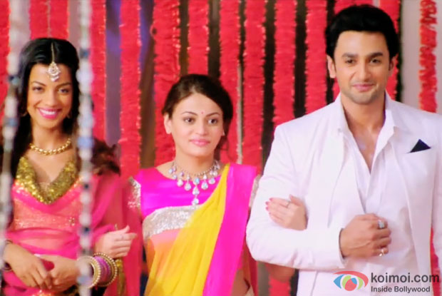 Mugdha Godse, Sneha Ullal and Nishant in a still from movie 'Bezubaan Ishq'