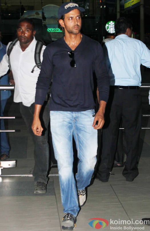Hritik Roshan Snapped At Airport