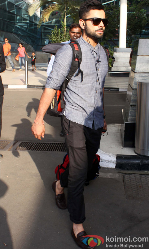 Virat Kohli Snapped At Airport
