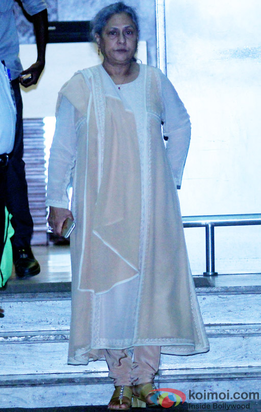 Jaya Bachchan Spotted At Airport Jaya Bachchan Spotted At Airport
