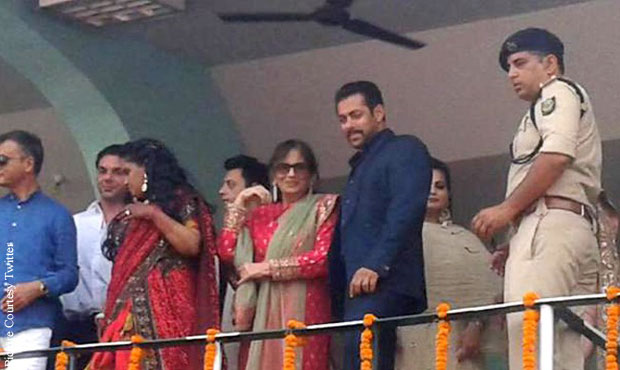 Salman Khan and his family members attend Arpita’s wedding reception in Mandi