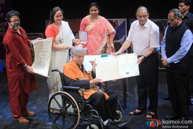 Shashi Kapoor awarded with Dadasaheb Phalke award
