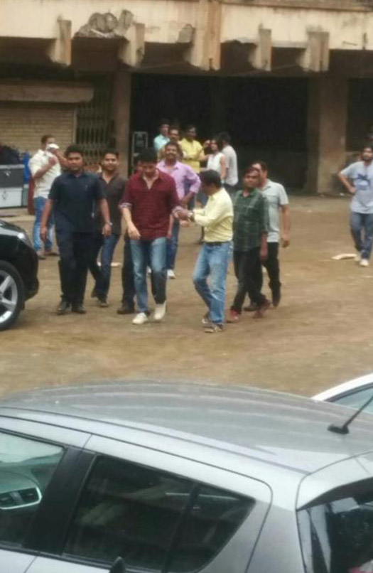 Siddharth Malhotra spotted on the sets of upcoming movie Kapoor & Sons.