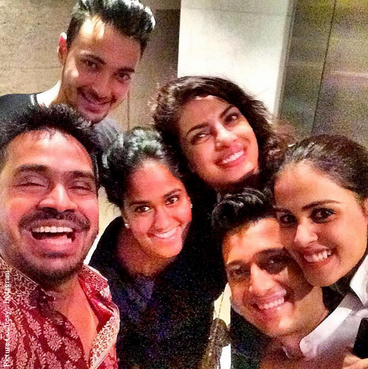 Priyanka Chopra poses with close friends Mushtaq Shaikh, Aayush Sharma, Arpita Khan, Riteish Deshmukh and Genelia DSouza