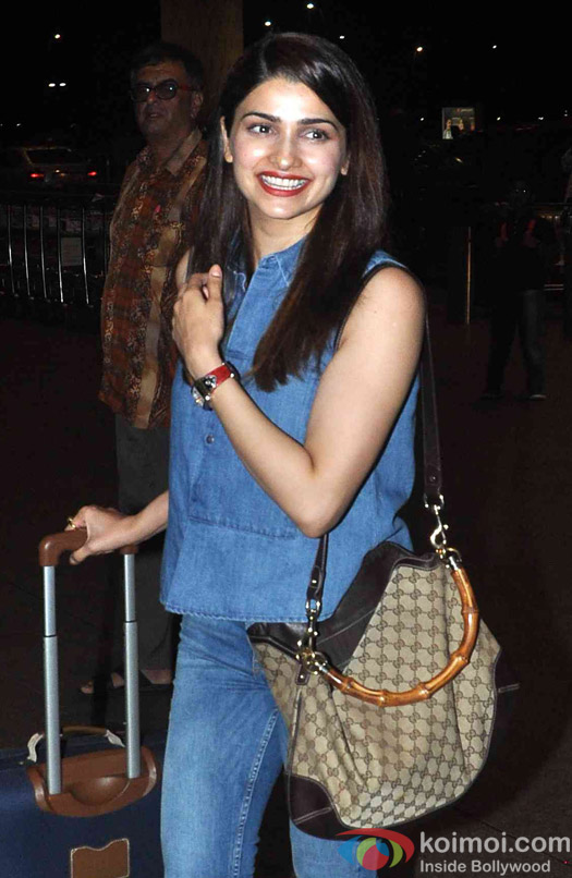 Prachi Desai Spotted at International Airport.