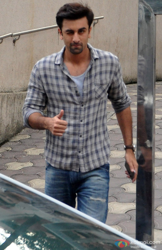 Ranbir Kapoor Snapped At Bandra