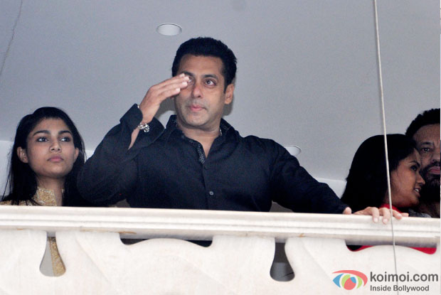 Salman Khan waves to his fans who came to greet him on occasion of Eid al-Fitr