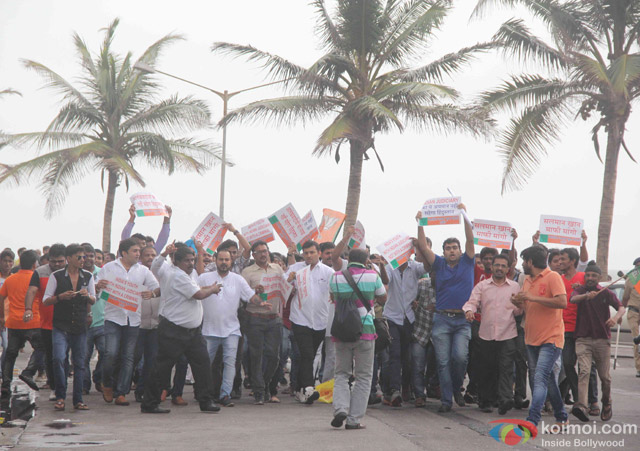 BJP protested against the Salman Khan and gathered outside his house