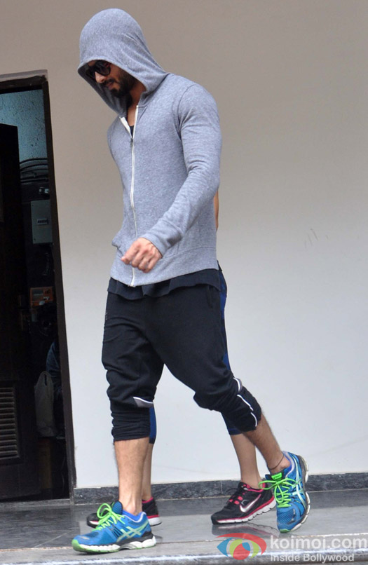 Shahid Kapoor with his wife Mira Rajput spotted outside a gymnasium