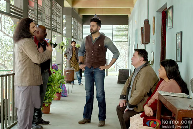 Abhishek Bachchan, Rishi Kapoor and Supriya Pathak in a still from movie 'All Is Well'