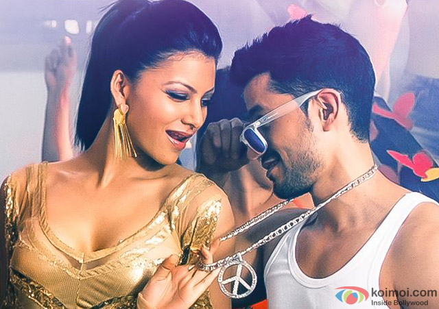 Urvashi Rautela and Kunal Khemu in a 'Daddy Mummy' song still from movie 'Bhaag Johnny'