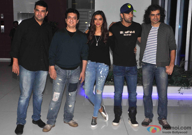 Siddharth Roy Kapur, Sajid Nadiadwala, Deepika Padukone, Ranbir Kapoor and Imtiaz Ali at Wrap Up Party For Movie 'Tamasha'